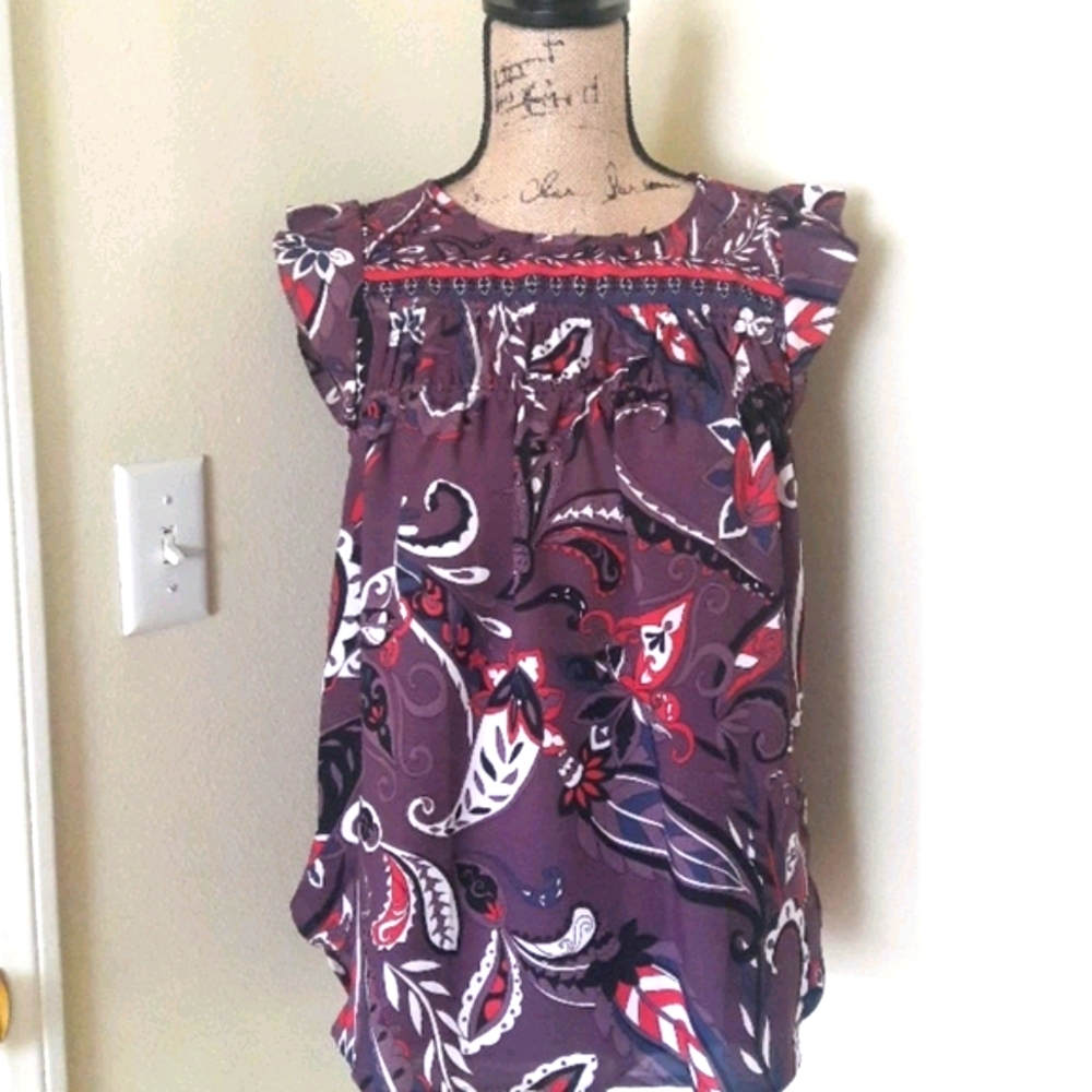 NWT Cute Paisley Flutter Top